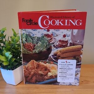 FAMILY CIRCLE Vintage 1972 'Illustrated Library of Cooking' Volume 1 Cookbook